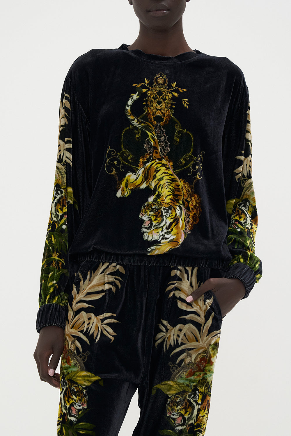 ROUND NECK SWEATER THE QUEENS KING