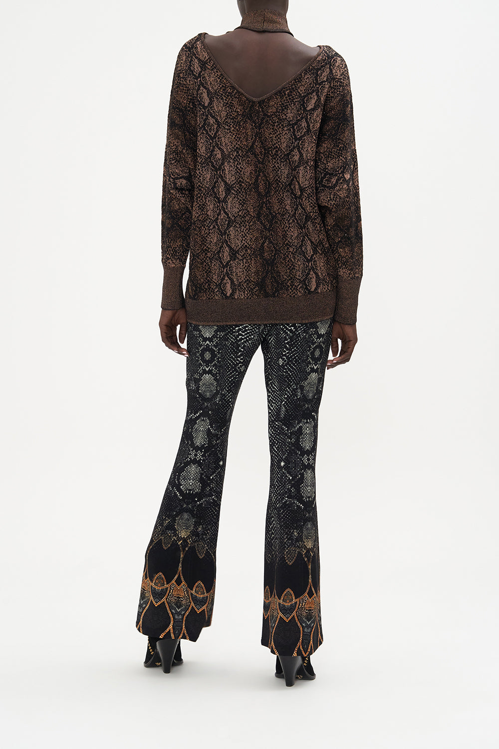 CUT OUT SHOULDER KNIT WILD HORSES