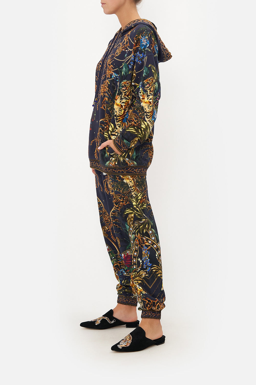 HOODY SWEATER WITH POCKETS TIGER TALES