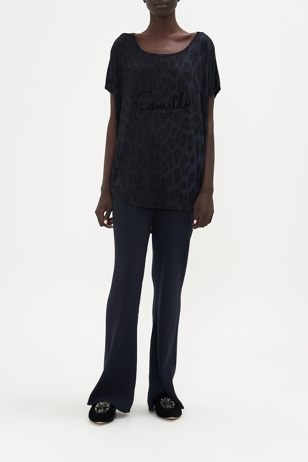 LOOSE FIT TEE SHES A CRAZY CAT