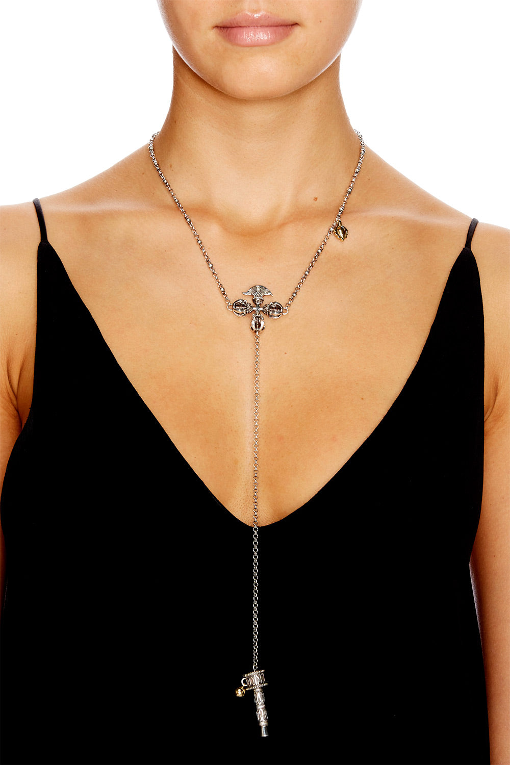 RING OF ROSES FINE CHAIN PENDANT NECKLACE