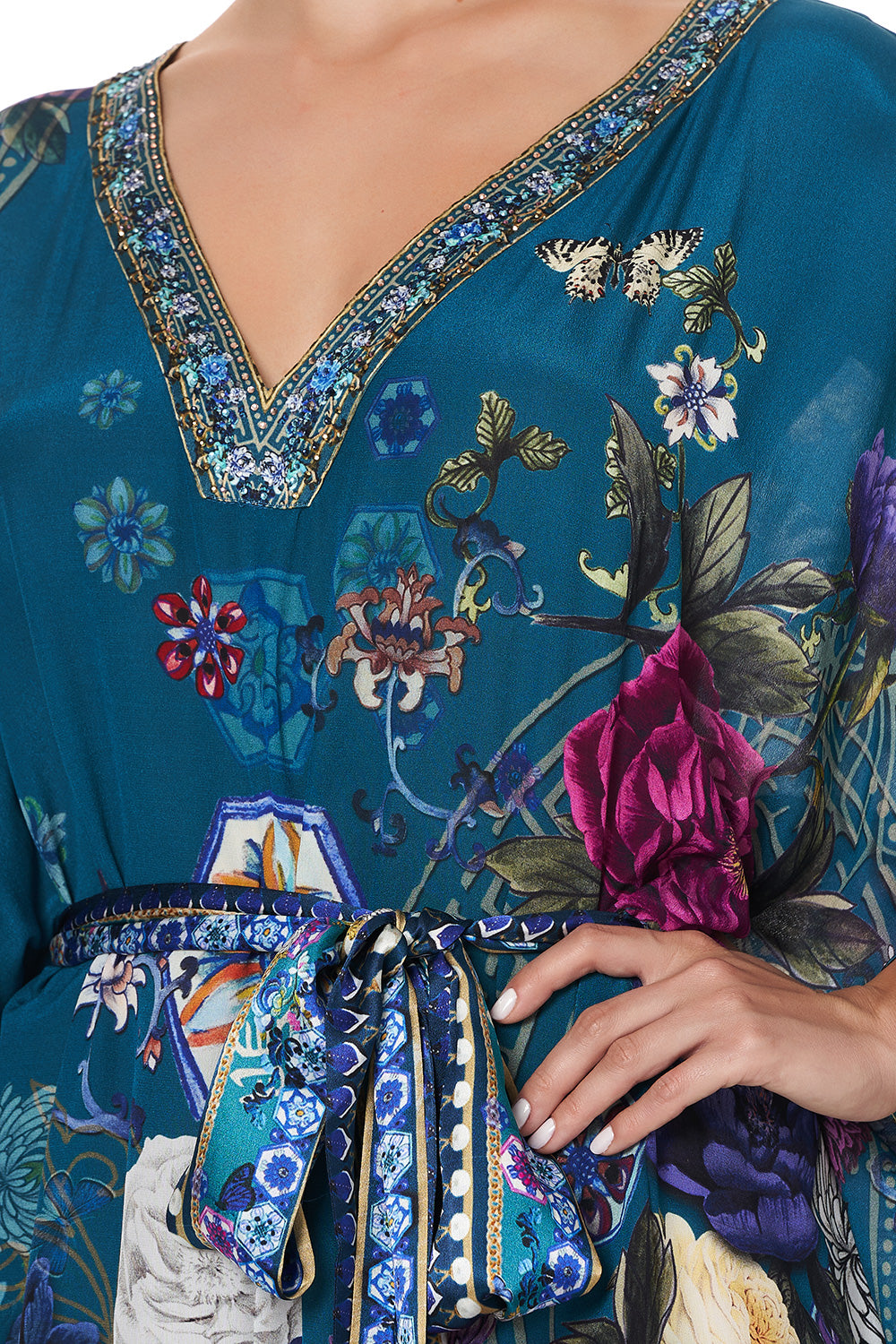 KAFTAN WITH V-NECKBAND AND BELT LUNAR GAZING