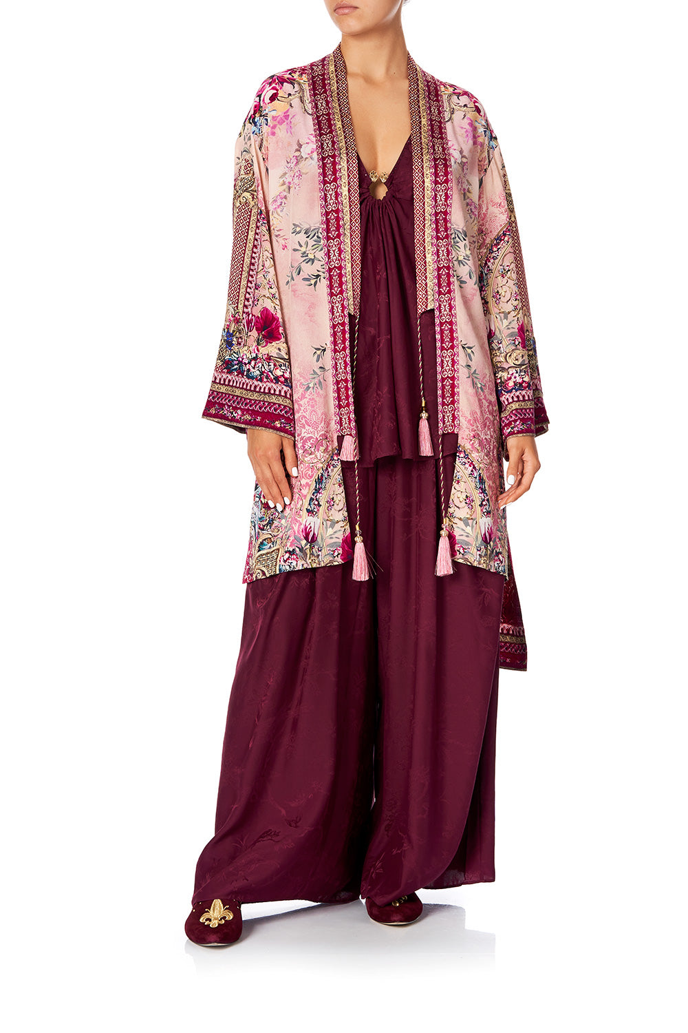 LAYERING WITH NECK BANDS LA BELLE