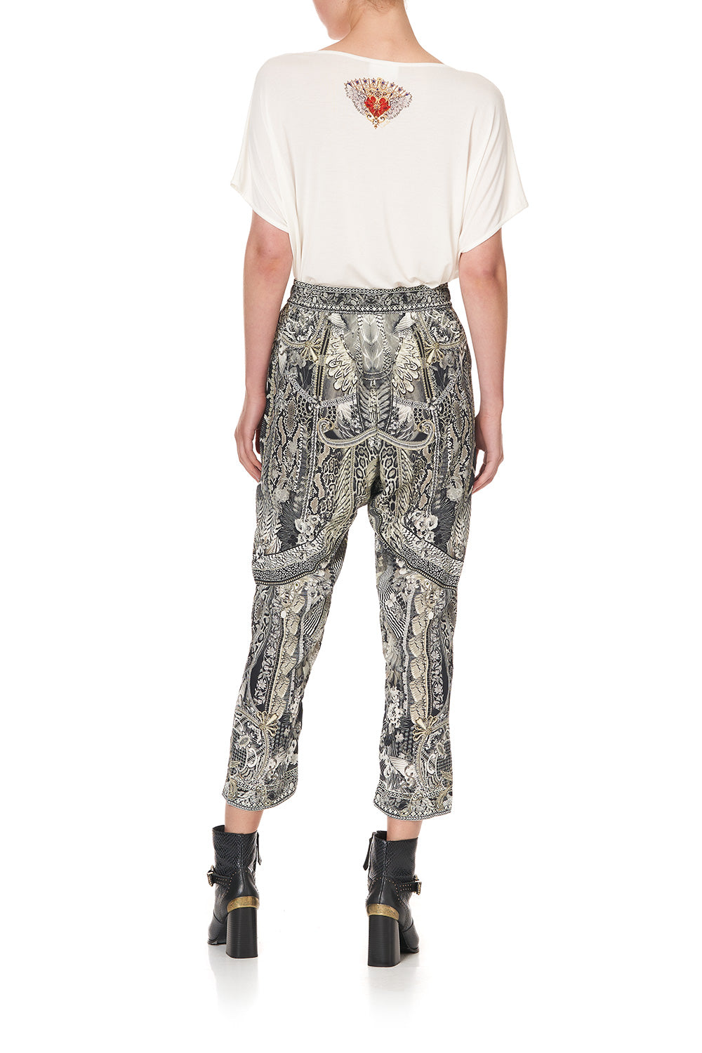 LOOSE FIT BOXY TEE ONE TRIBE