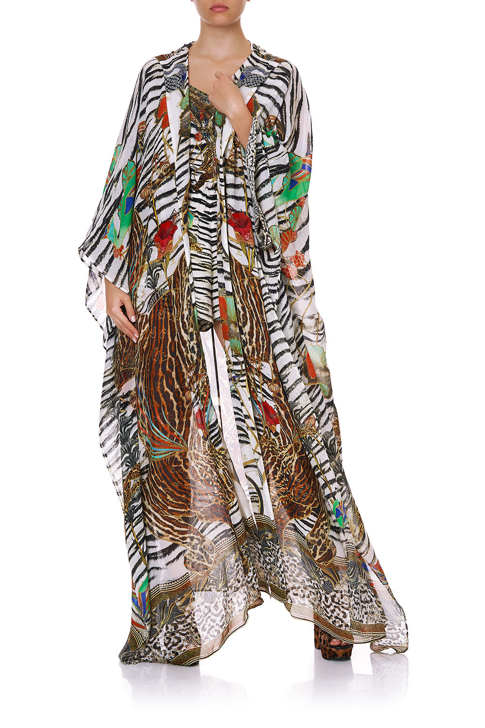 OVERSIZED ROBE COSMIC CONFLICT