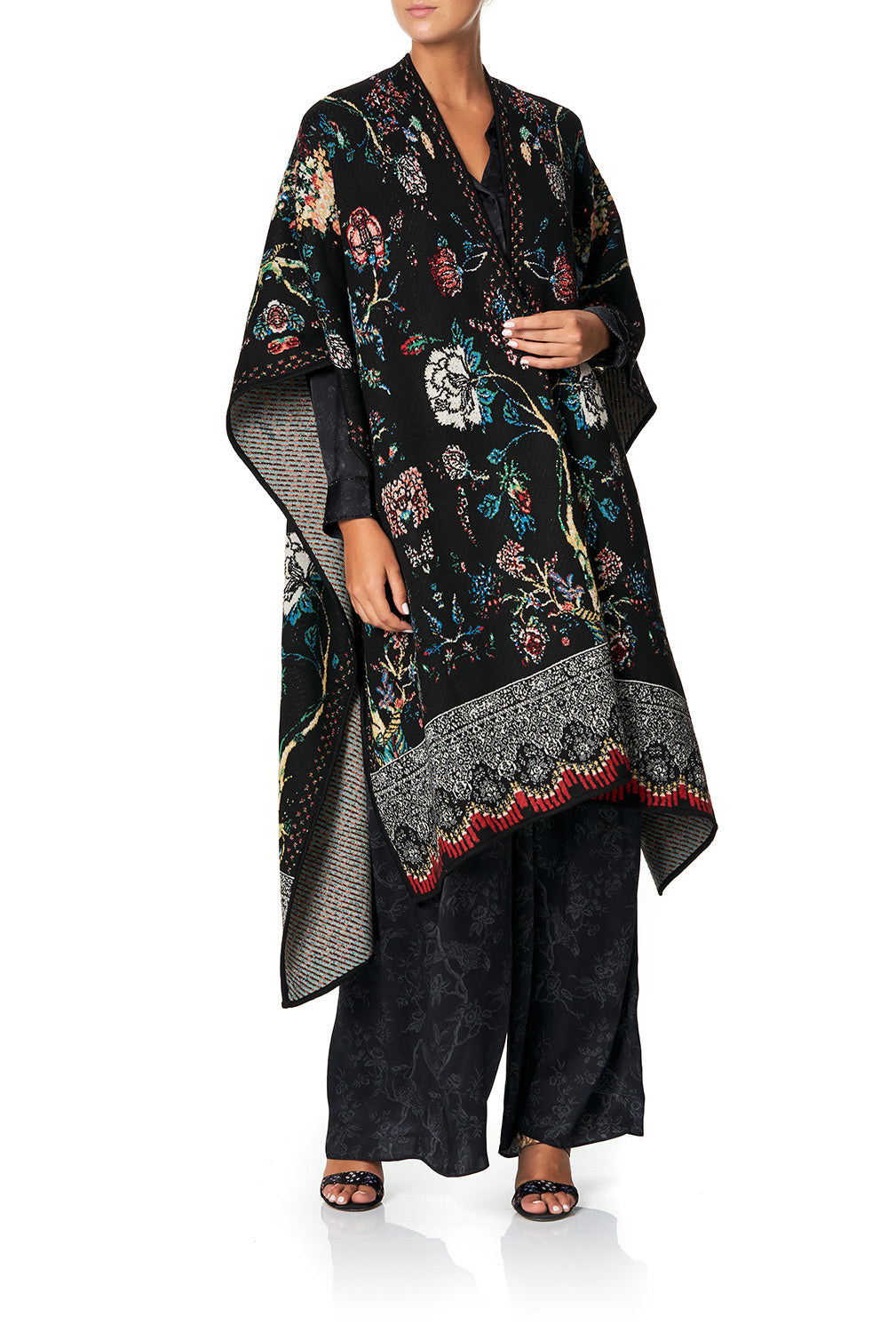 CAMILLA THROW OVER PONCHO HAUTE PROVINCIAL