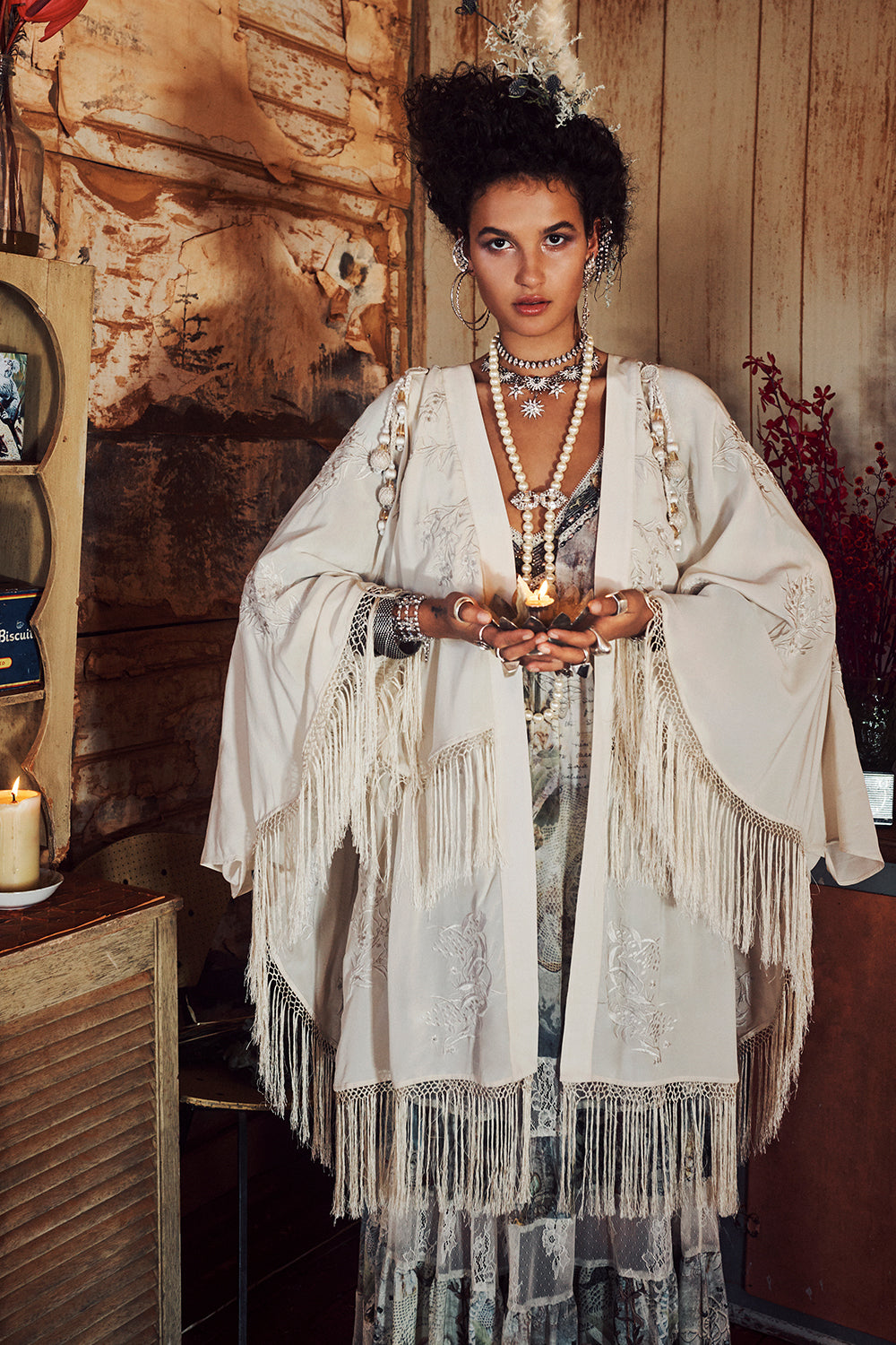 DRAPED HIGH-LOW LAYER MEMORIES OF MOREE