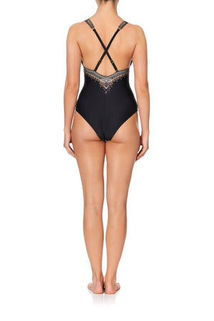 PLUNGE V ONE PIECE WITH D RINGS SOLID BLACK
